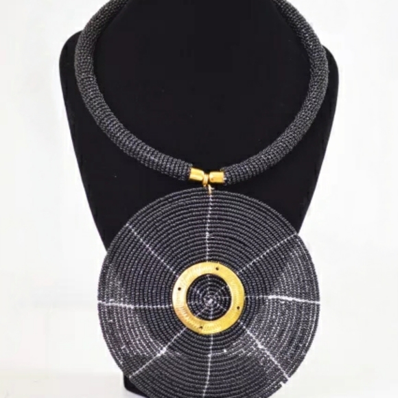 COPY - A GORGEOUS AFRICAN HAND BEADED NECKLACE. - Picture 4 of 4